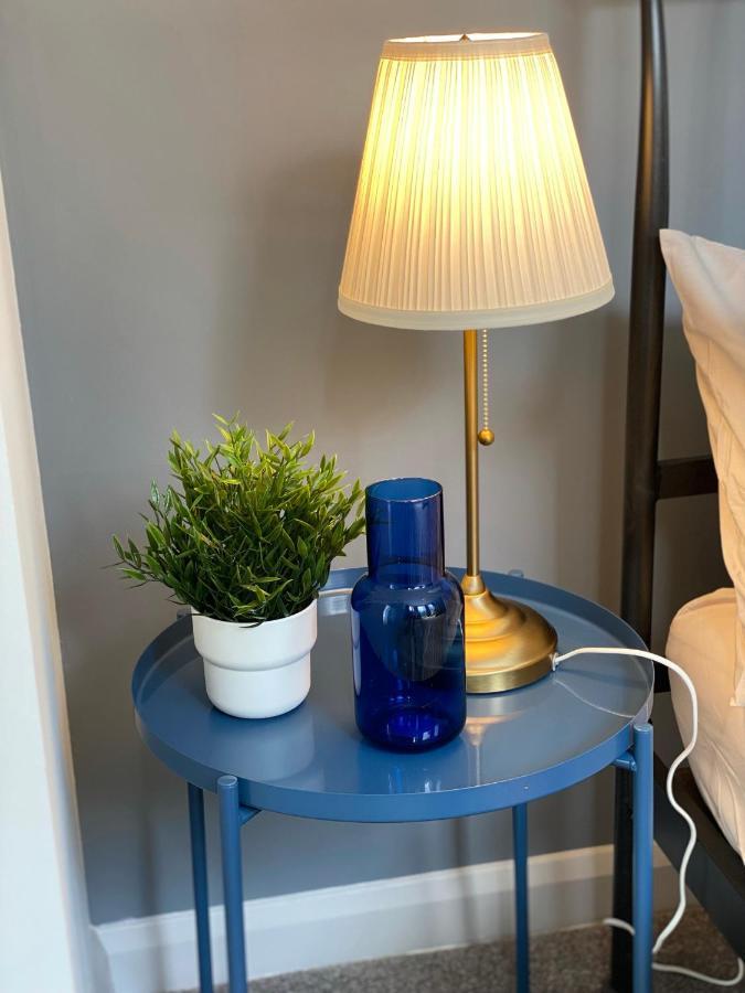 Trendy Stylish Apartment! - 5 Minute Walk To The Best Beach! - Great Location - Parking - Fast Wifi - Smart Tv - Newly Decorated - Sleeps Up To 6! Close To Bournemouth & Poole Town Centre & Sandbanks Esterno foto